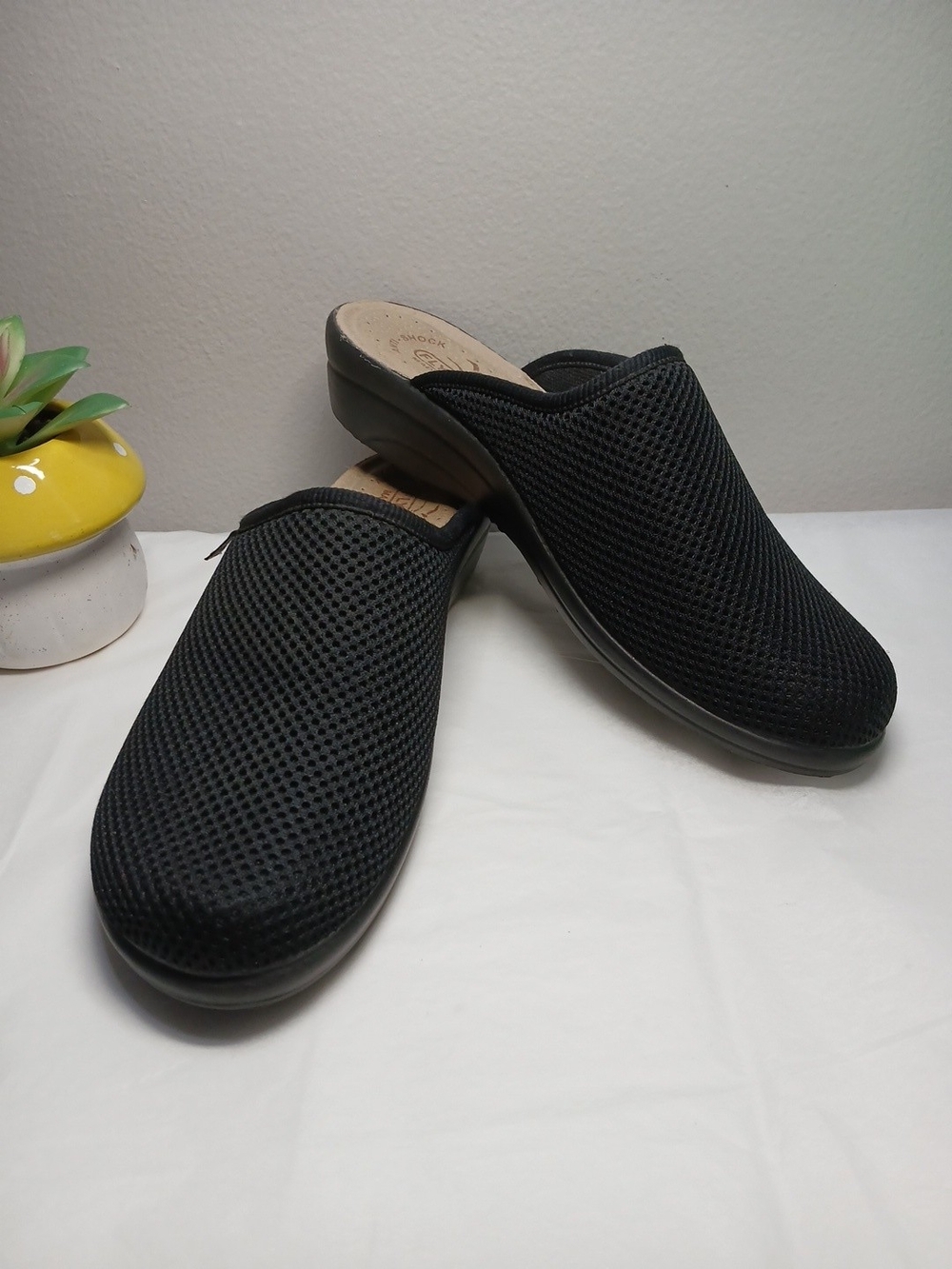 Fly Flot Breathable Black Mesh Slip-On Mule Clog for Women Sz 8 Comfortable